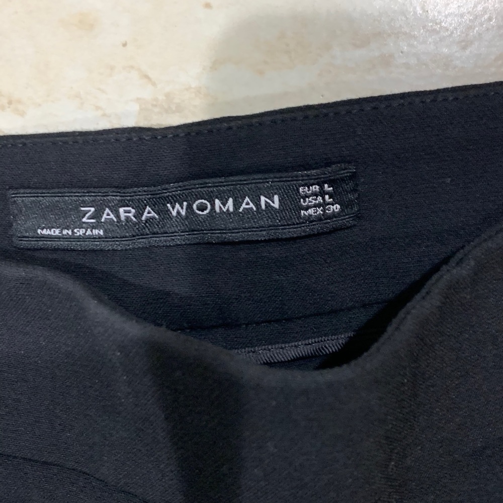 Zara Ruffled Bottom Pants - Picture 3 of 5